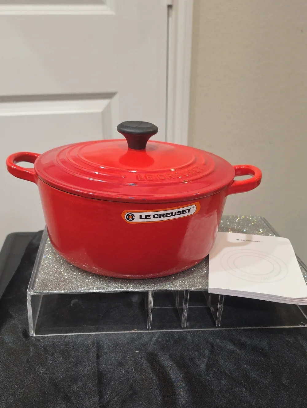 Le Creuset Enameled Cast Iron Signature Round 3.5QT Dutch Oven-Cerise/Cherry Red